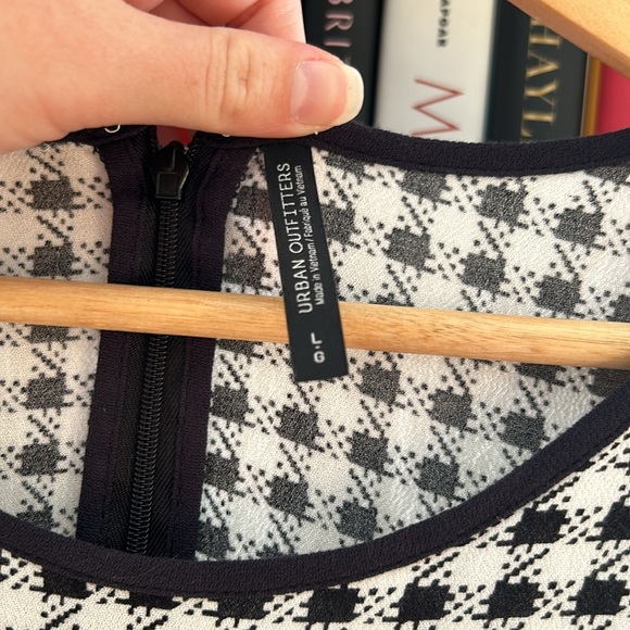 Retro Urban Outfitters dress - Picture 2 of 5